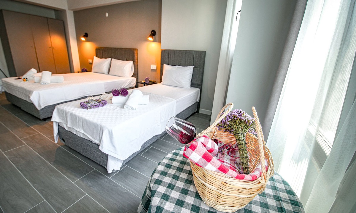 Bozcaada Hotel | İrinikos Otel