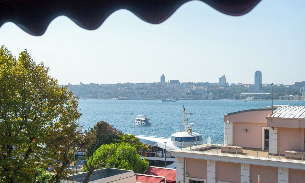 Uskudar Hotel | 216 Bosphorus