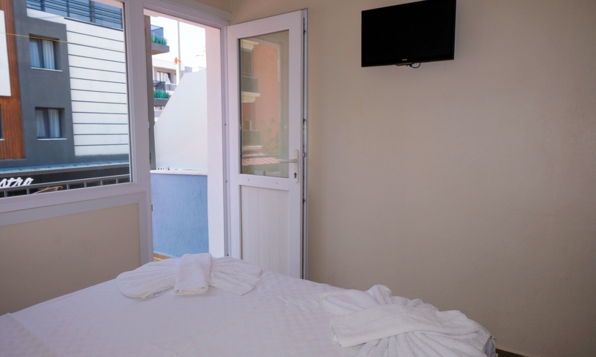 Gumuldur Hotel | Ileri Otel Gumuldur