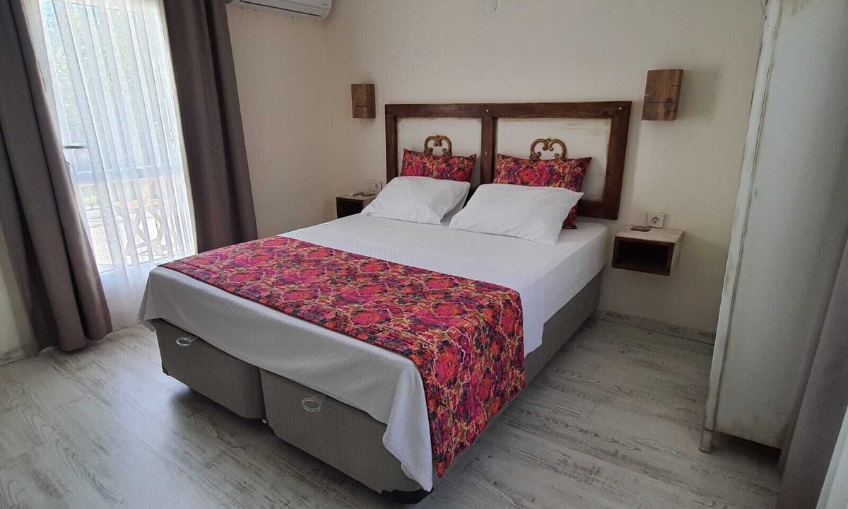 Sigacık Hotel | Kakule Pansiyon & Cafe