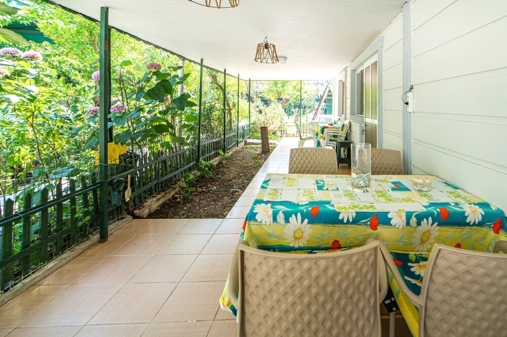 Koycegiz House | Vacation Flat w Pool Garden Patio BBQ in Mugla