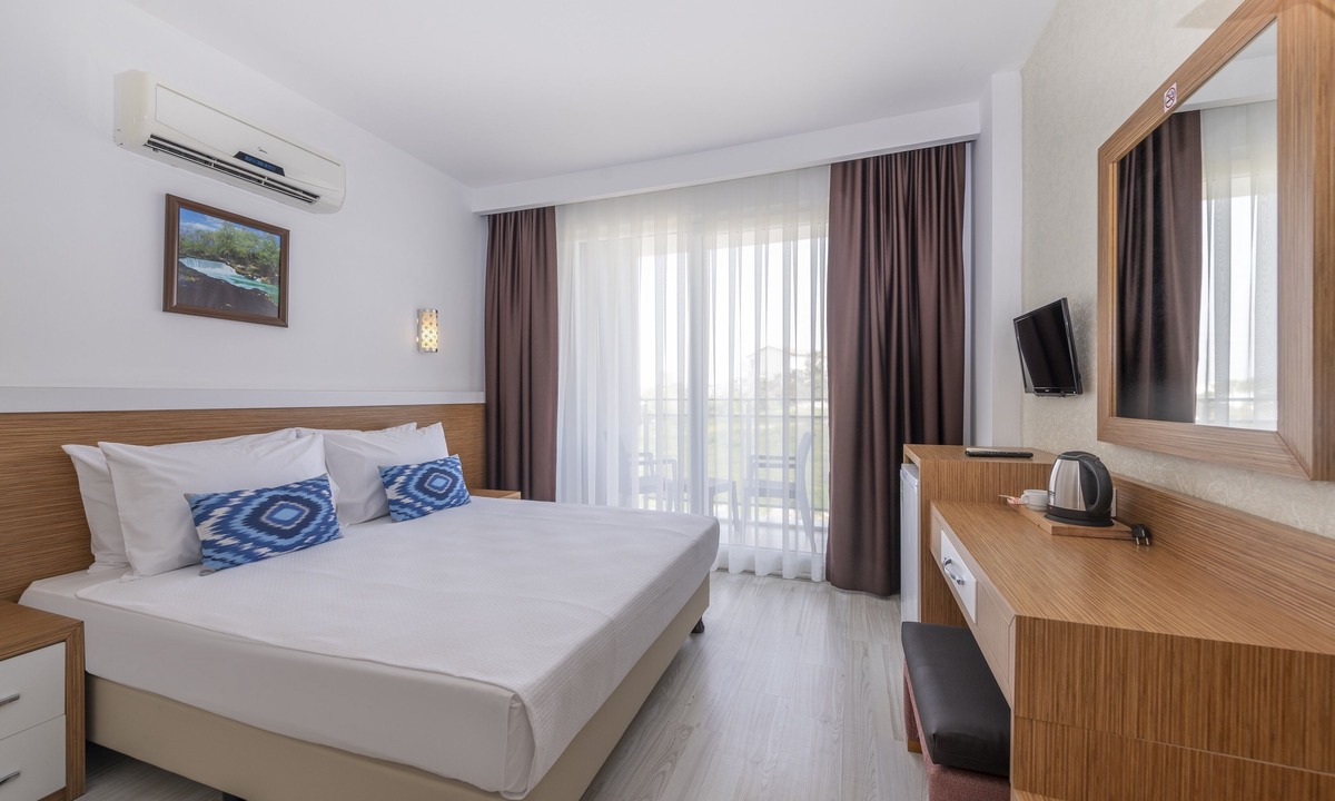 Side Hotel | A Hotel Side
