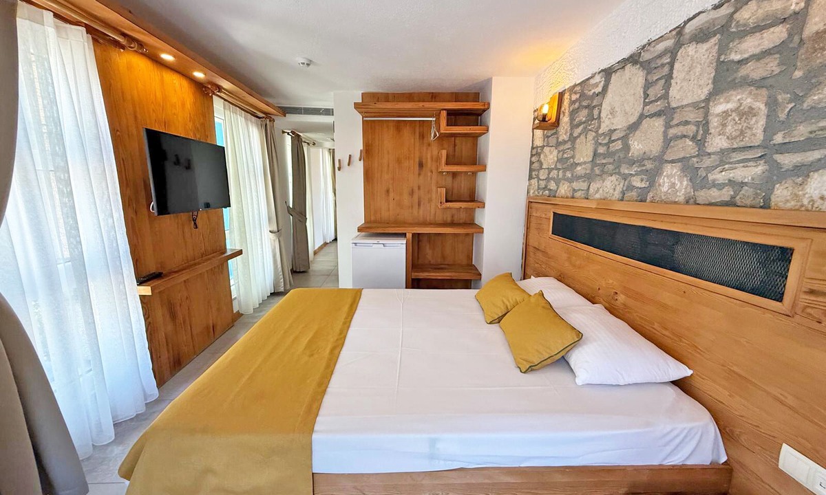 Bozcaada Hotel | Onal Tas Konak