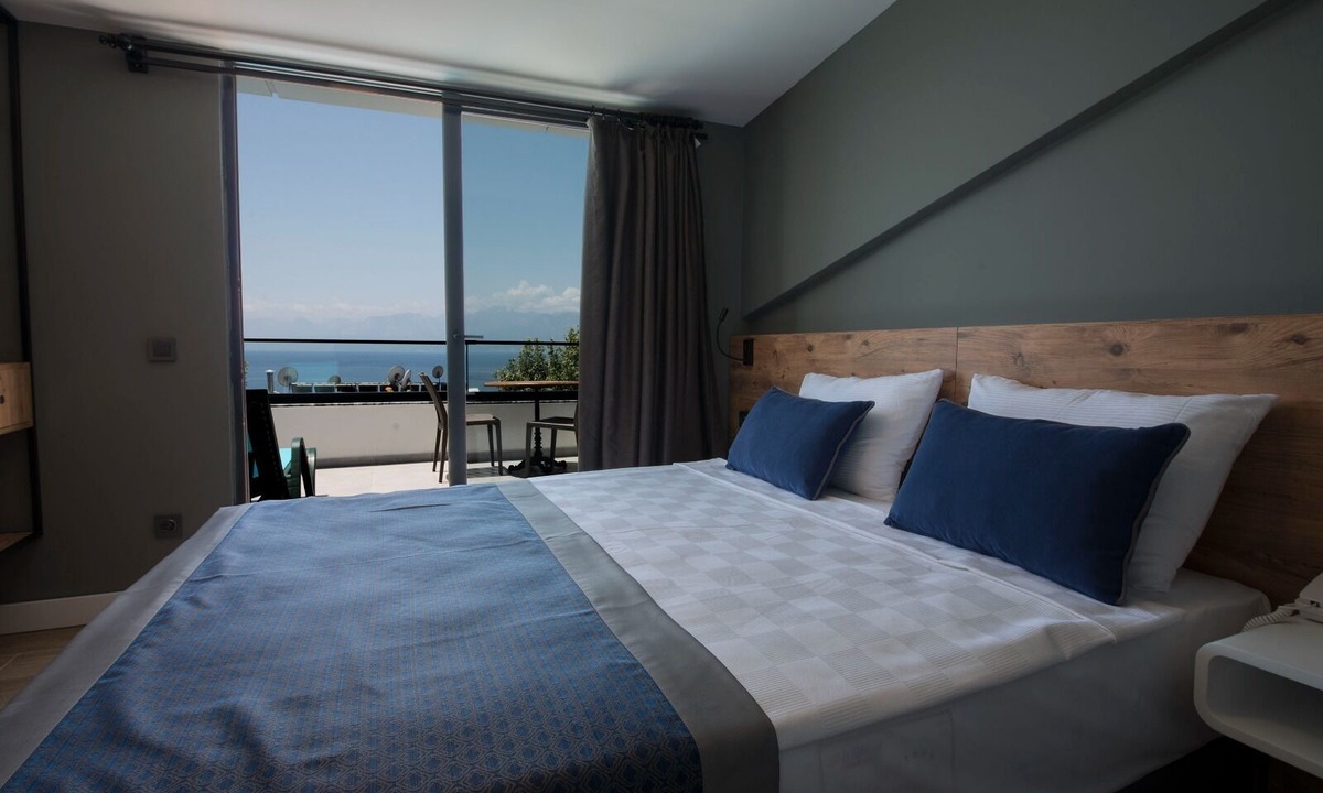 Eski Lara Hotel | Pure Blanche Hotel