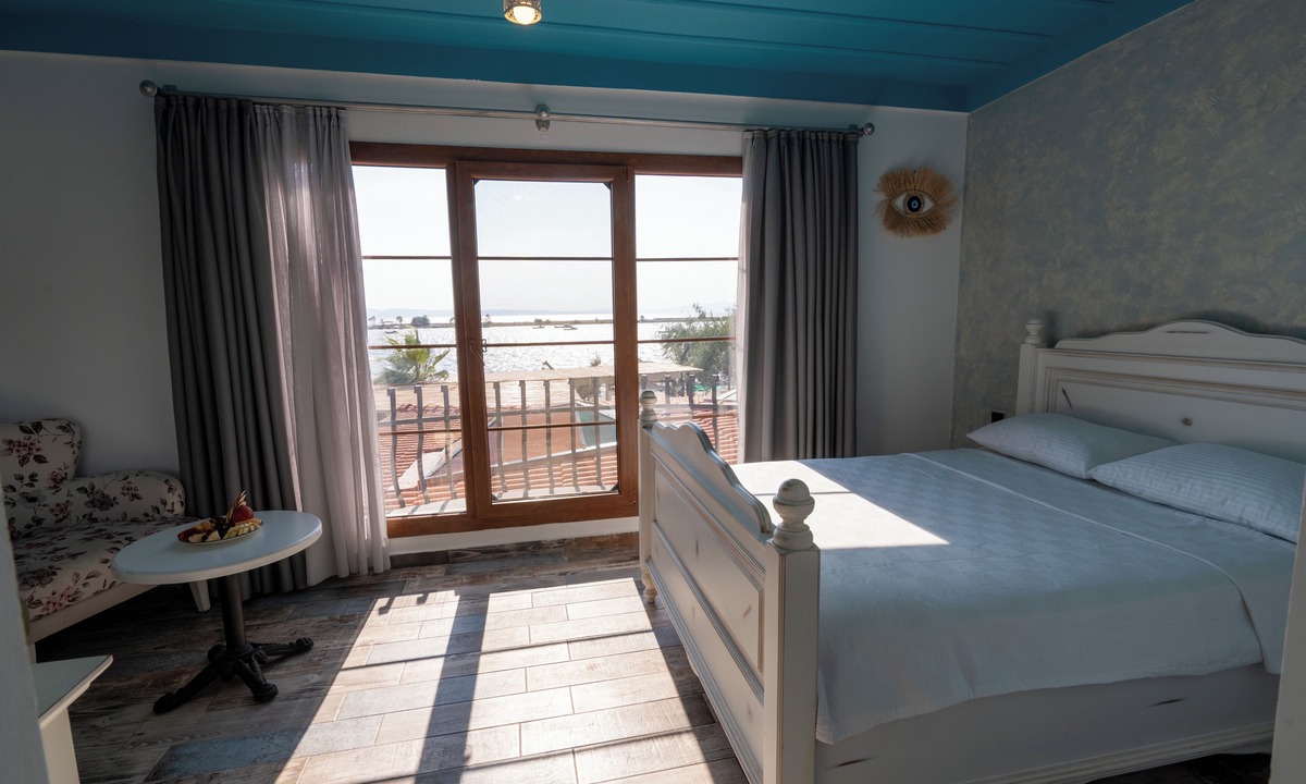 Altınova Hotel | Ra Otel