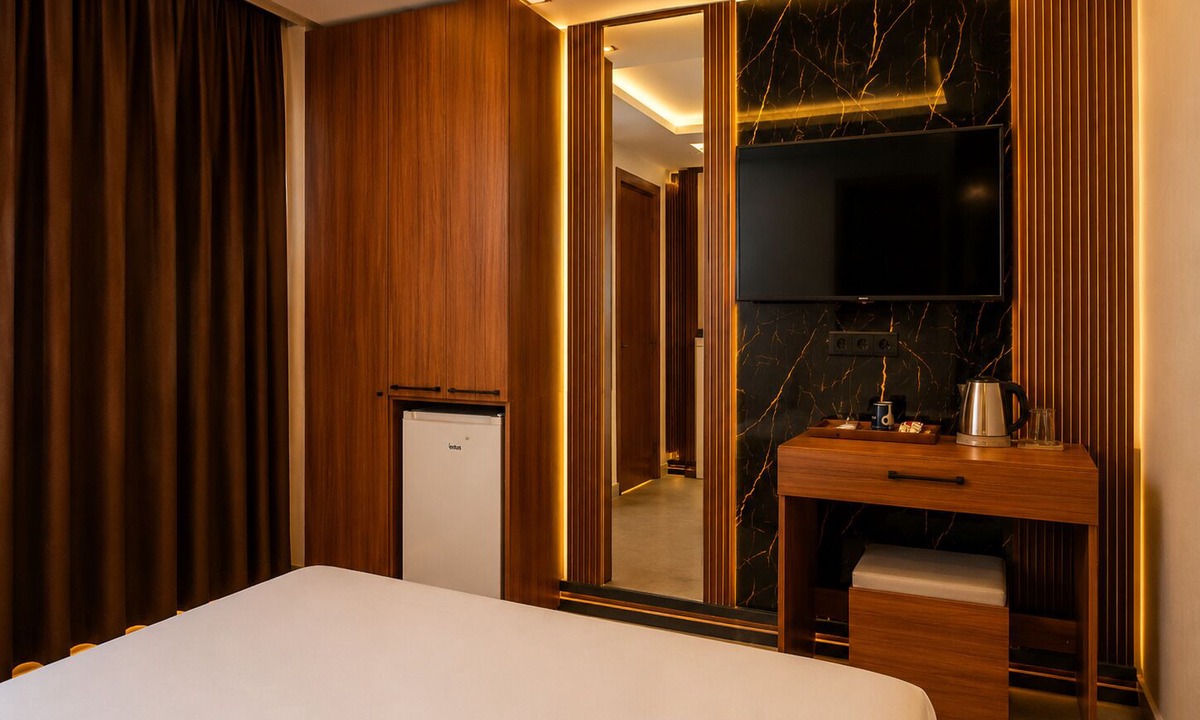 Bakırkoy Hotel | Palmiye Suit