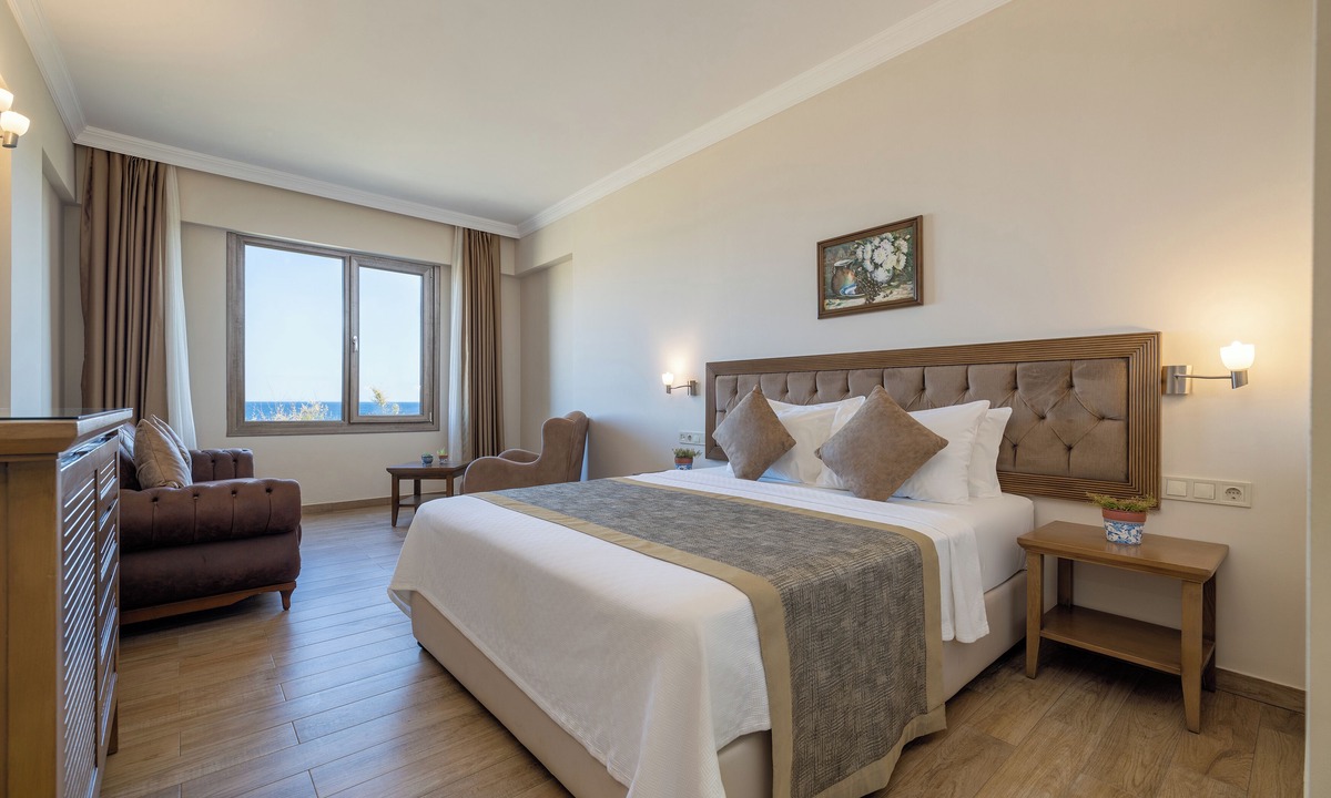 Gokceada Hotel | Cinarli Kasri Hotel