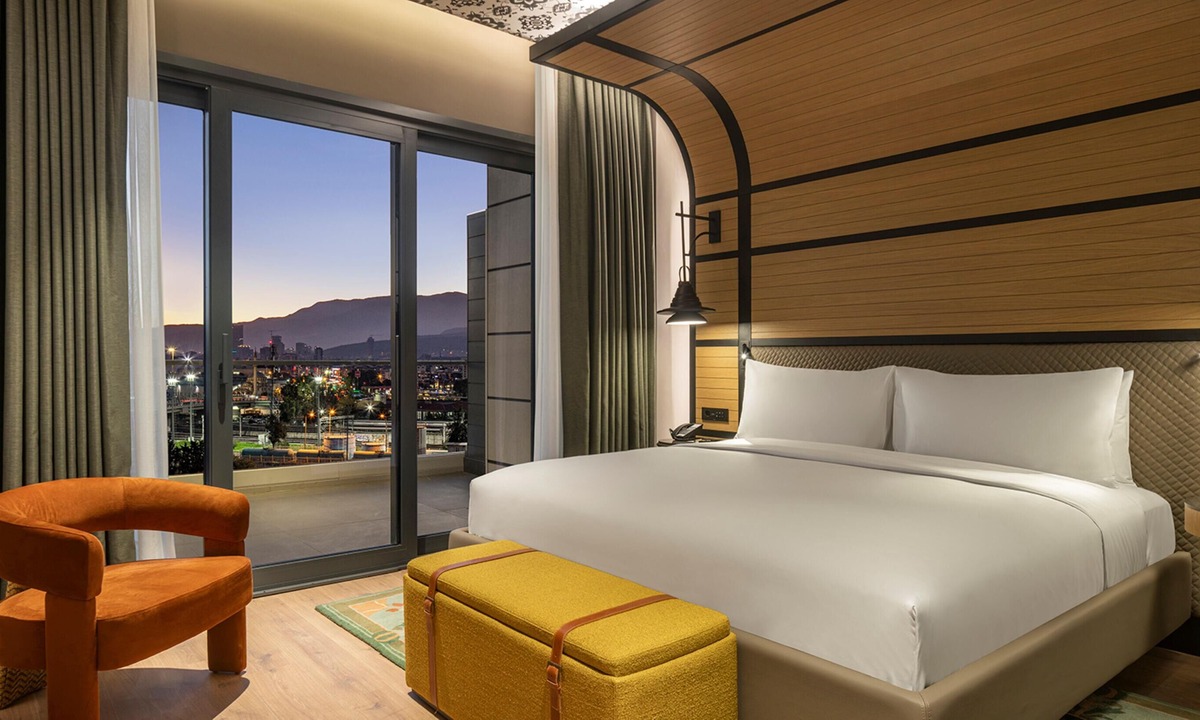 Izmir City Centre Hotel | Canopy By Hilton Izmir Bomonti
