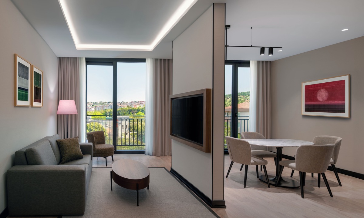 Uskudar Hotel | Altunizade Suites Istanbul, Curio Collection by Hilton