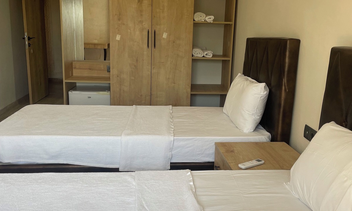 Karadut Hotel | Nemrut Çeşme Otel