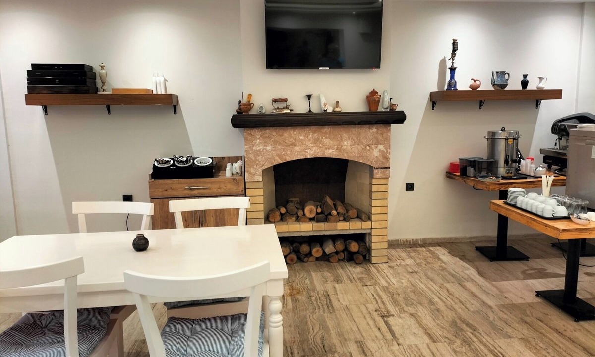Ozbek Koyu Bed & Breakfast | White Moon Hotel