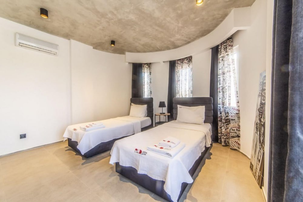 Kadriye Villa | Extraordinary Villa with Private Pool in Antalya