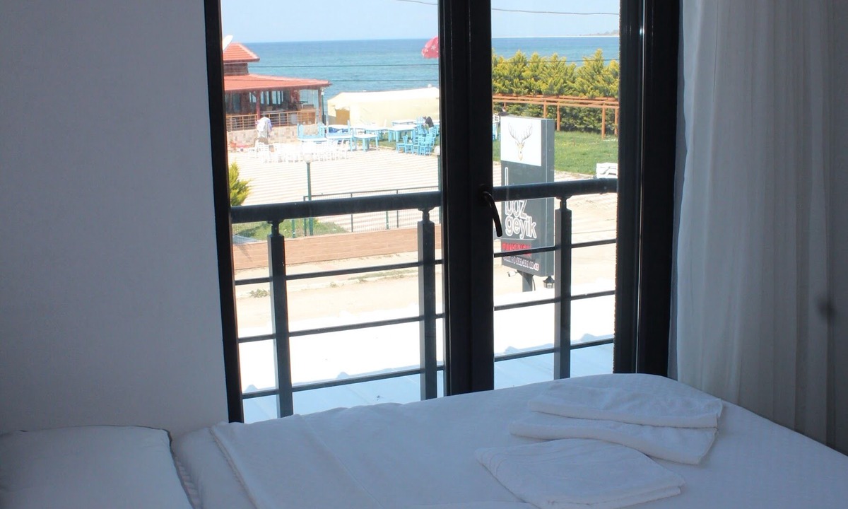 Ezine Bed & Breakfast | Bozgeyik Pansiyon