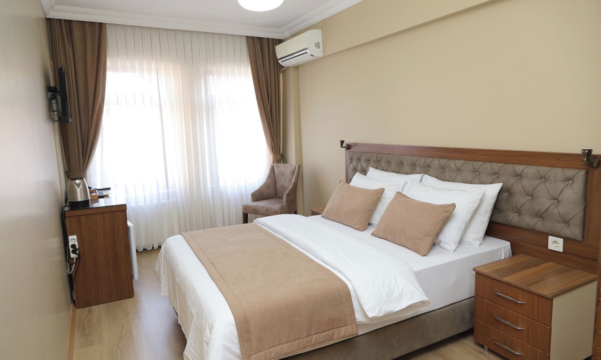 Kumkapi Hotel | Ramparts