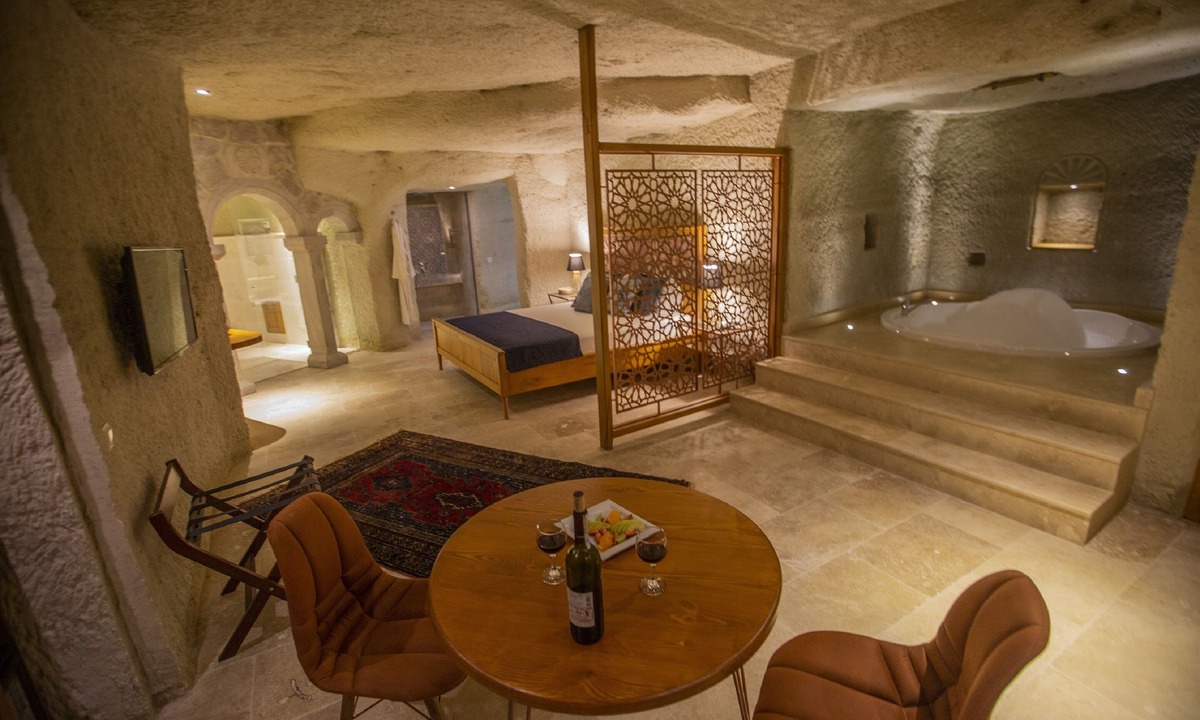 Cavusin Hotel | Azure Cave Suites