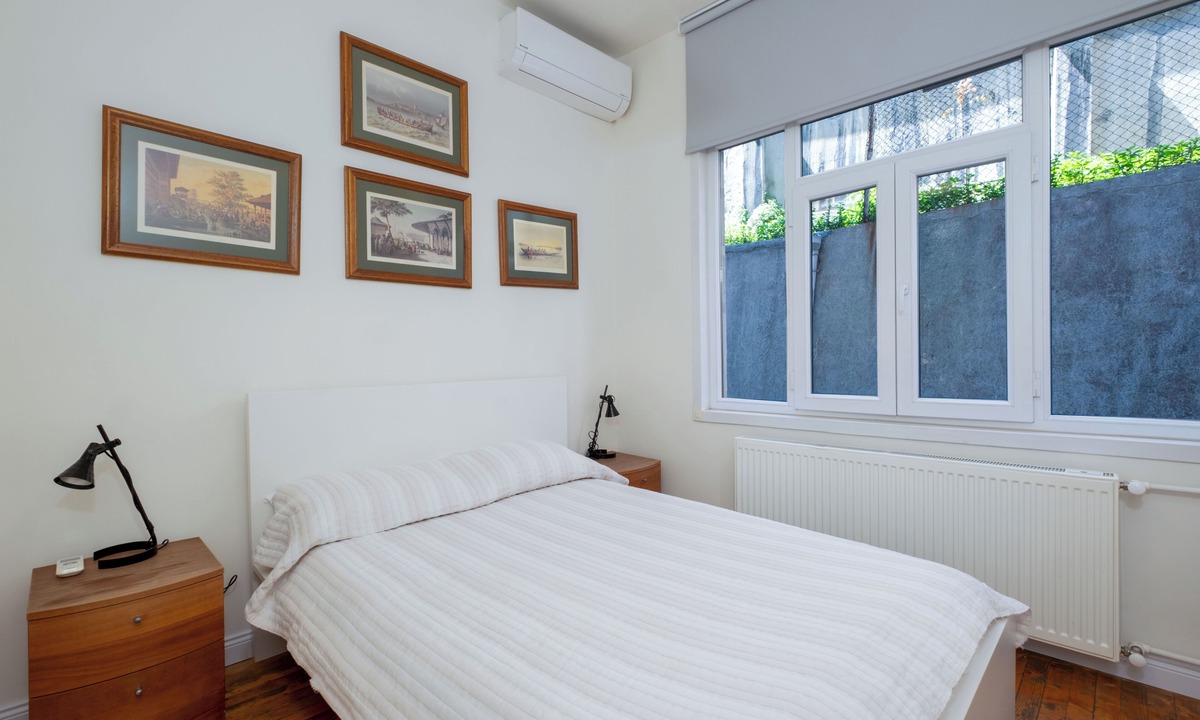 Kabatas Condo | Spacious 3BR Apartment · Bosphorus & Dolmabahçe View · Central Beyoğlu
