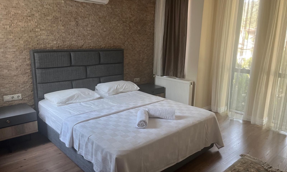 Kemer House | ŞEHRİN KALBİNDE DOĞANIN İÇİNDE.DIŞARIYA KAPALI SADECE HUZUR