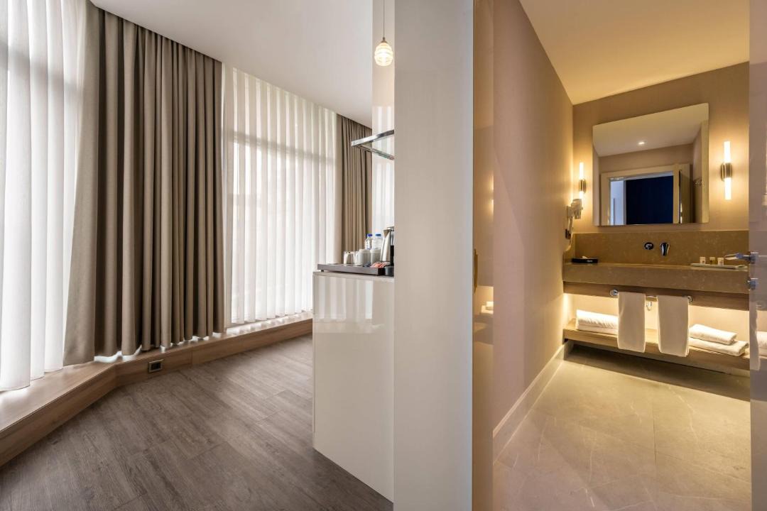 Bayrampasa Hotel | Ramada Encore Istanbul Bayrampasa