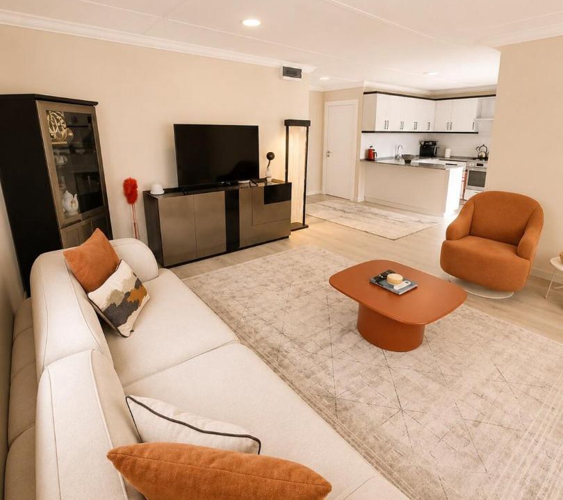 Karaoz House | Cozy Retreat Near Airport Patio & Nature