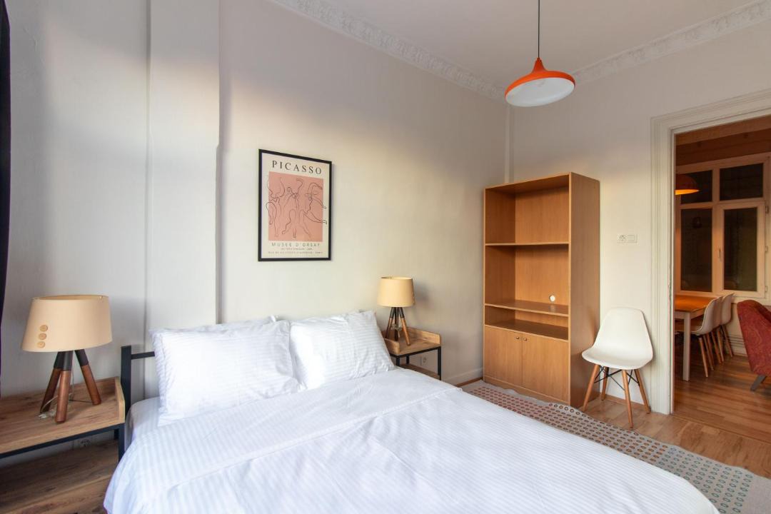 Rasimpasa Apartment | Stylish Apartments in Historic Kadıköy Building