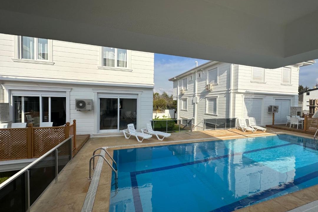 Dosemealti House | Sakin bir muhit, merkeze yakın tatil köyü, VİLLA