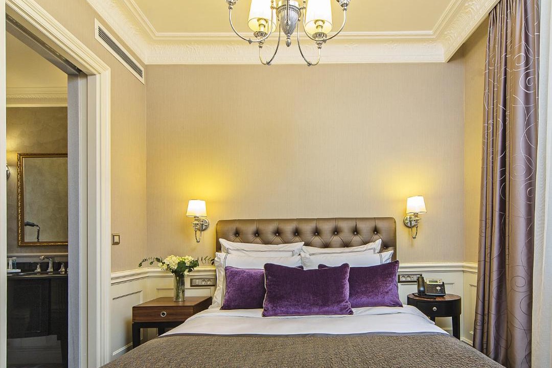 Galata Hotel | Meroddi Bağdatlıyan - 1892 Heritage Rooms by Galata Tower