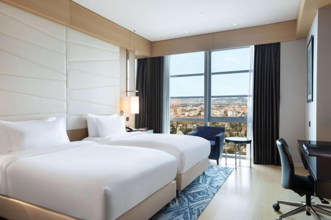 Esentepe Hotel | Wyndham Grand Istanbul Levent Hotel & Conference Center