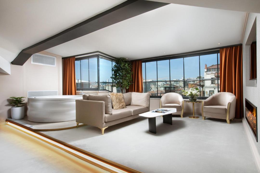 Pera Apartment | Walton Gardens Pera