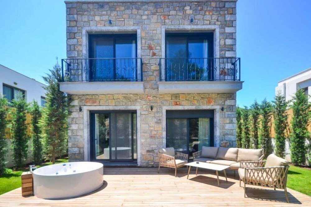 Photo of Outdoor in Torba