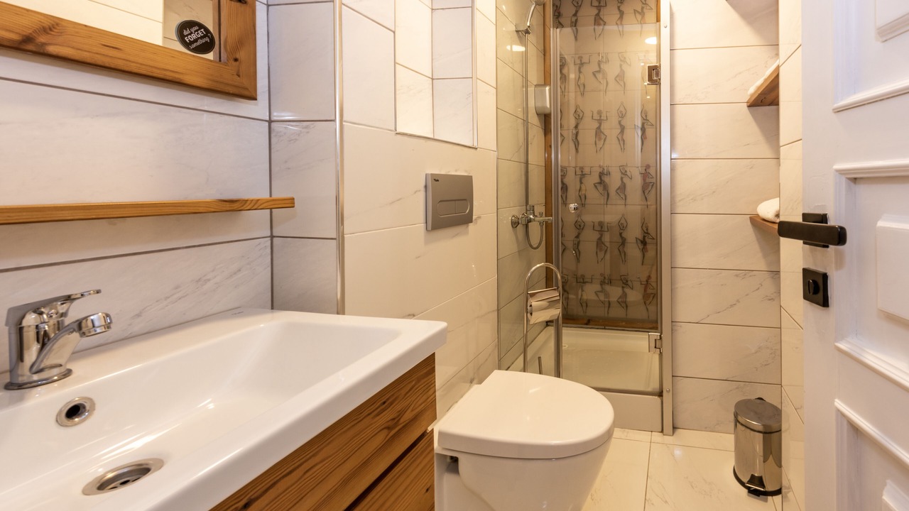 Photo of Bathroom in Pera
