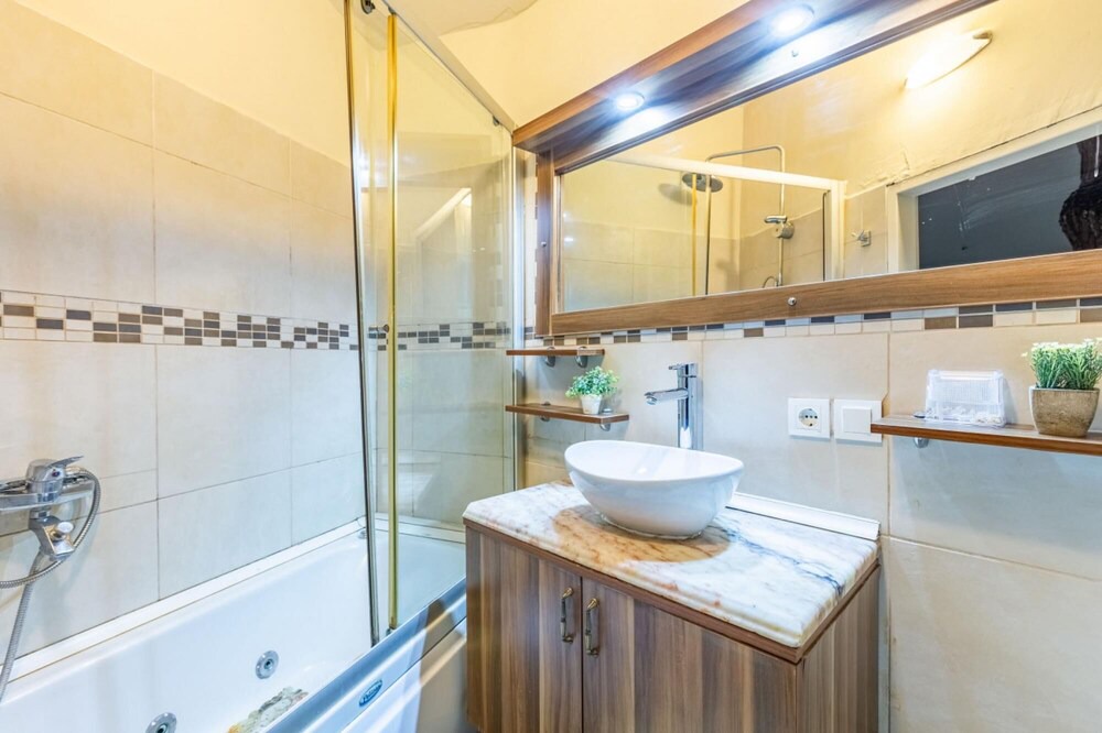 Photo of Bathroom in Maltepe