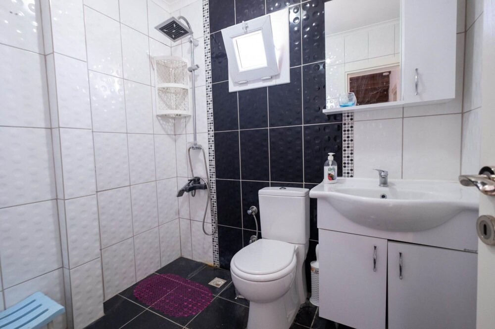 Photo of Bathroom in Mentese