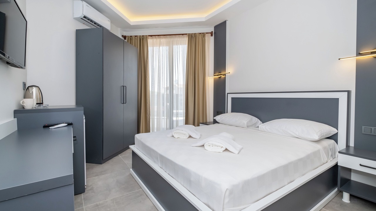 Photo of Bedroom in Side