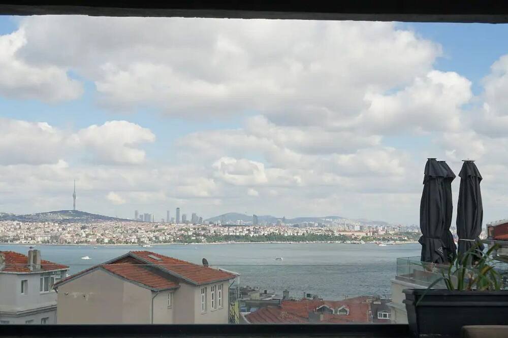 Photo of Others in Galata
