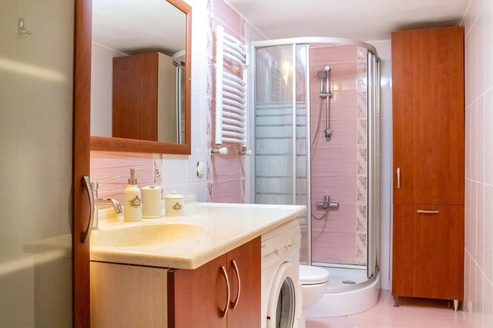 Photo of Bathroom in Konak