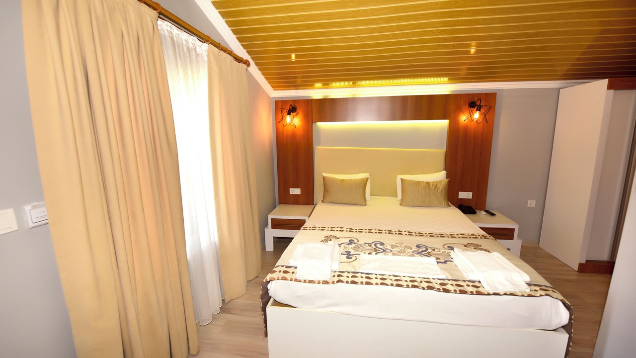 Photo of Bedroom in Side