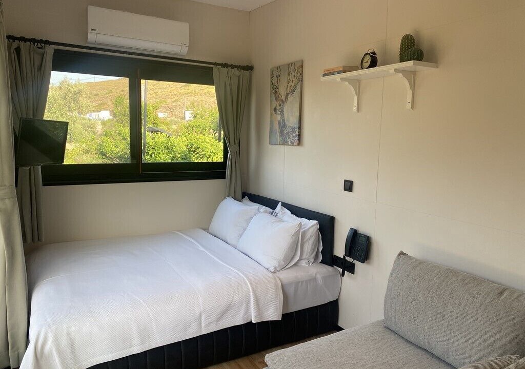 Photo of Bedroom in Karaburun