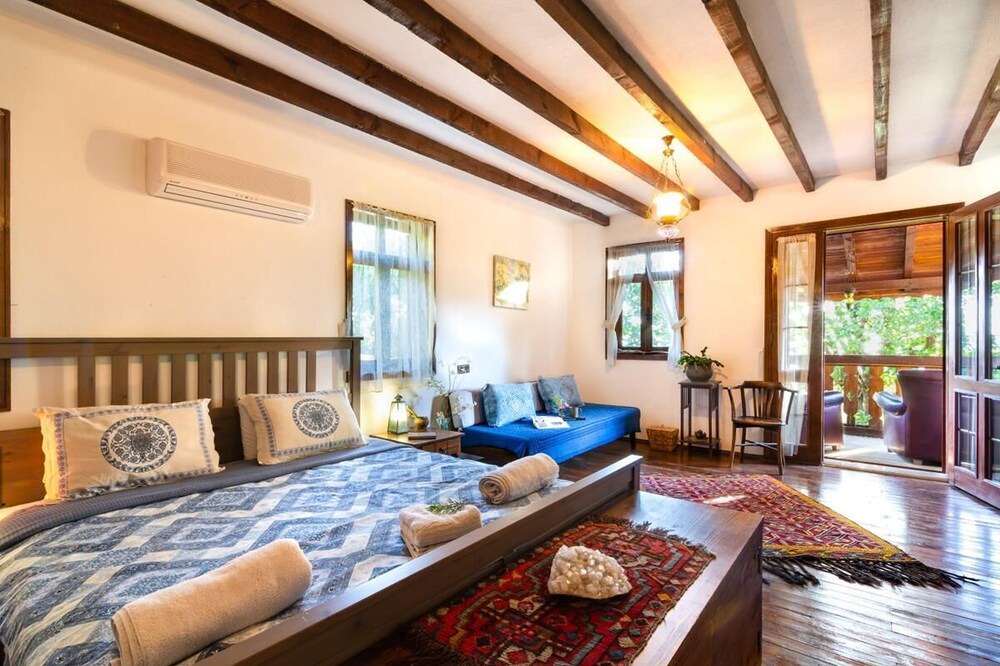 Photo of Bedroom in Islamlar