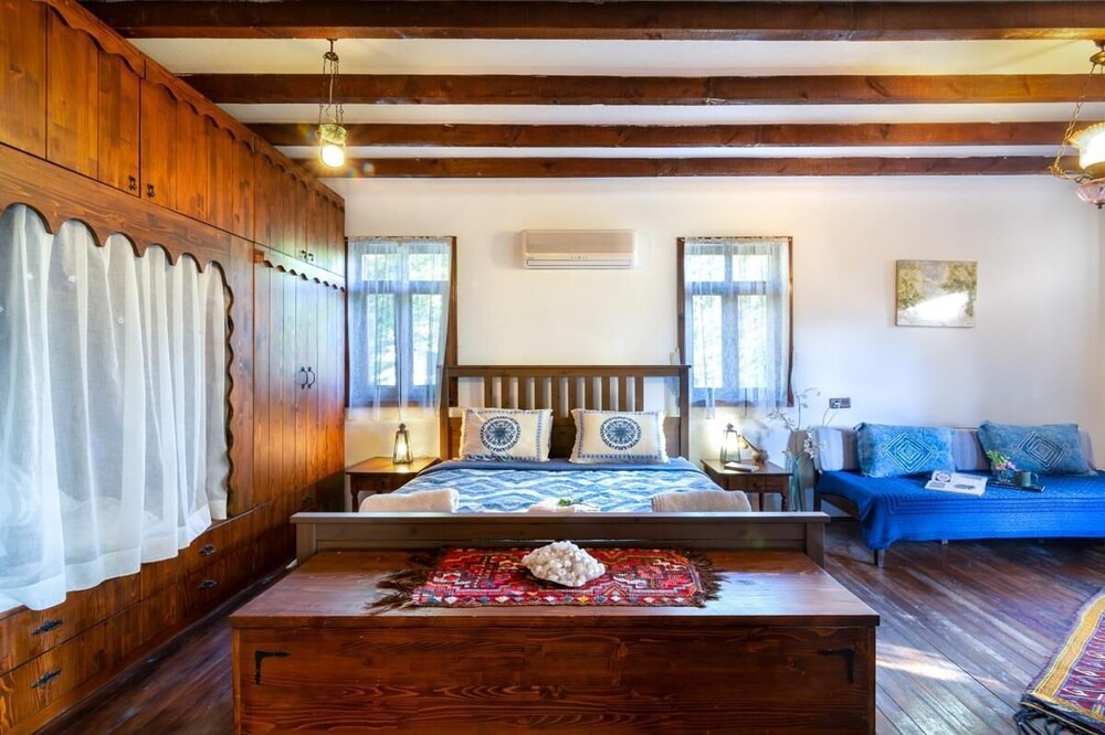 Photo of Bedroom in Islamlar