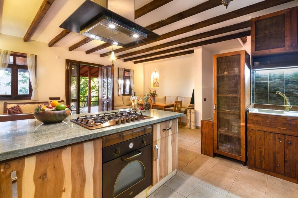 Photo of Kitchen in Islamlar