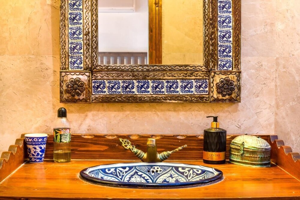 Photo of Bathroom in Islamlar