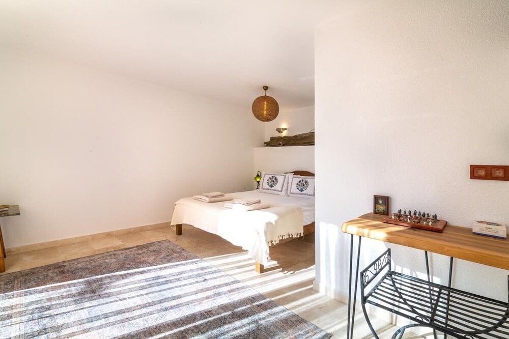 Photo of Bedroom in Islamlar