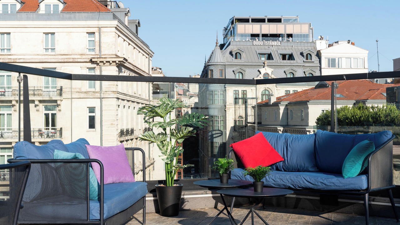 Photo of Outdoor in Pera