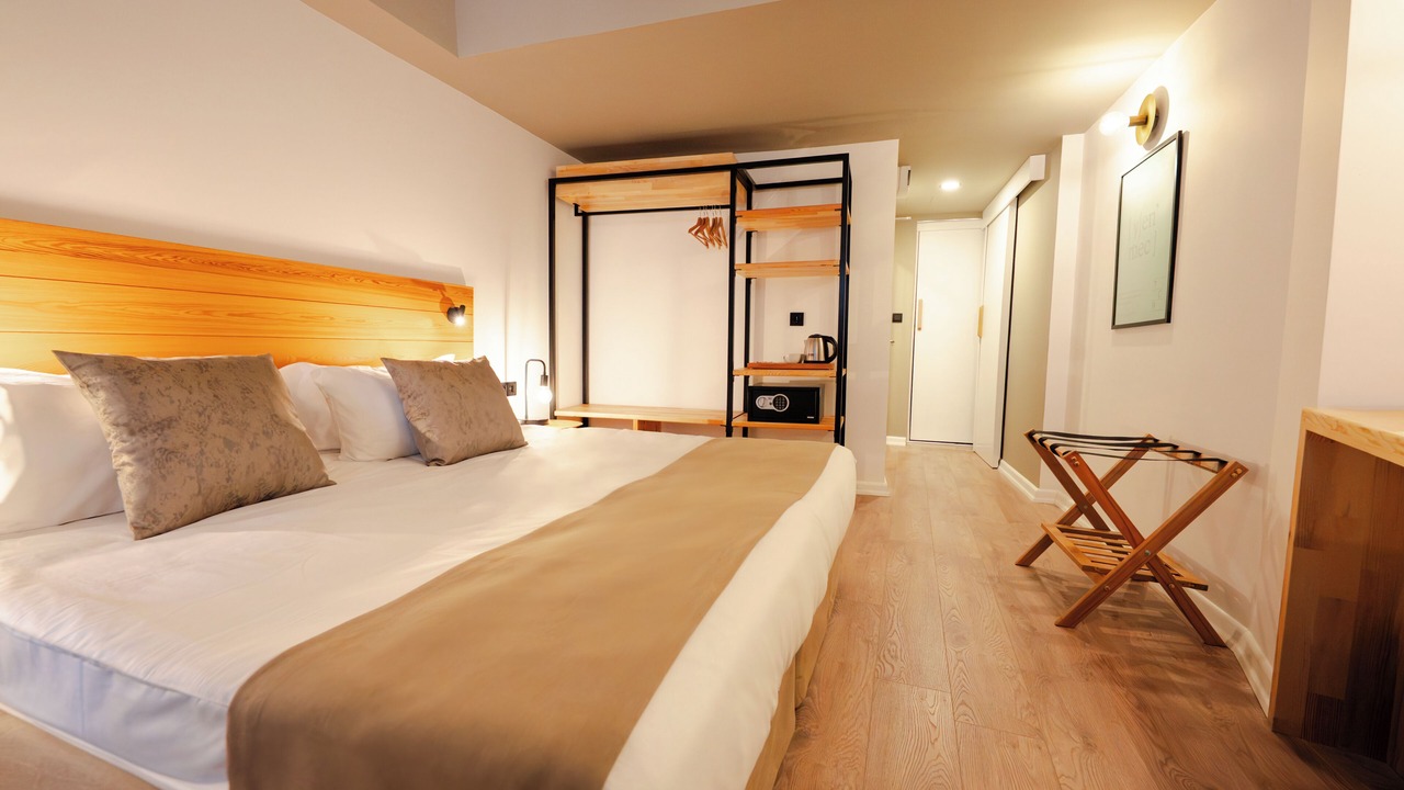 Photo of Bedroom in Pera