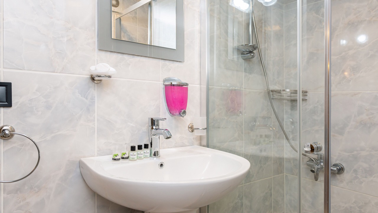 Photo of Bedroom in Emin Sinan
