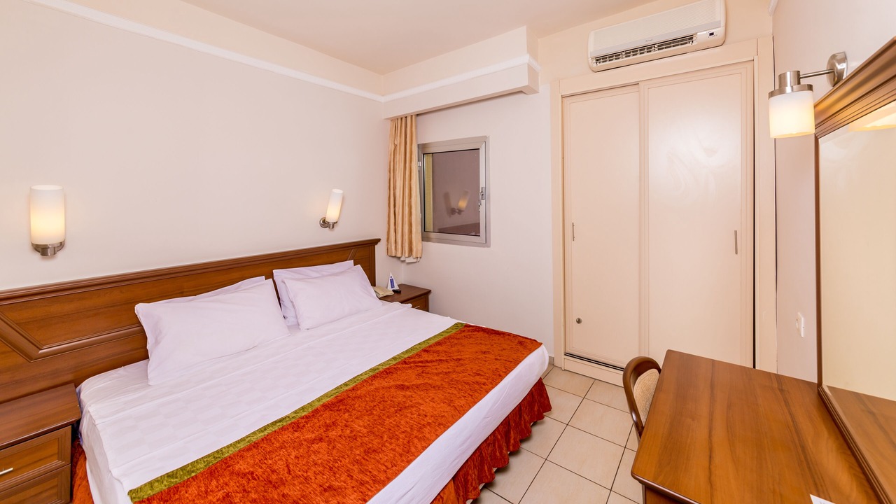 Photo of Bedroom in Icmeler