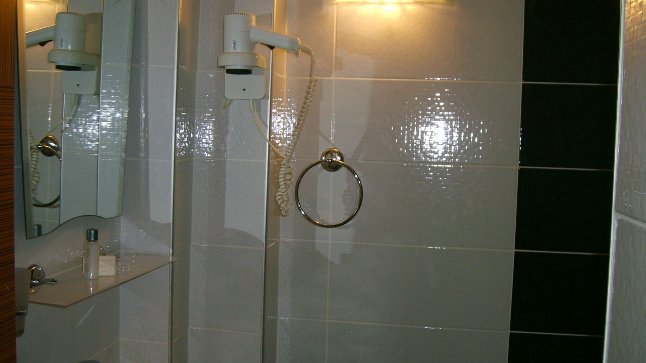 Photo of Bathroom in Lara