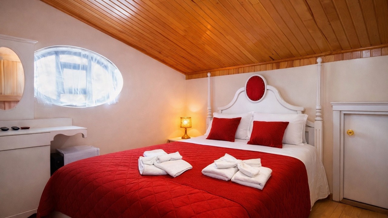 Photo of Bedroom in Adalar