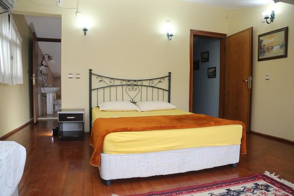 Photo of Bedroom in Adalar