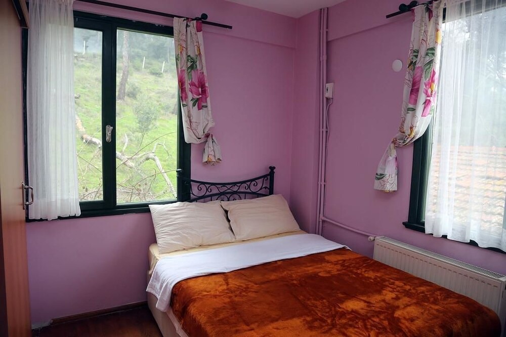 Photo of Bedroom in Adalar